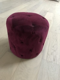 Purple Ottoman Mississauga / Peel Region Toronto (GTA) Preview