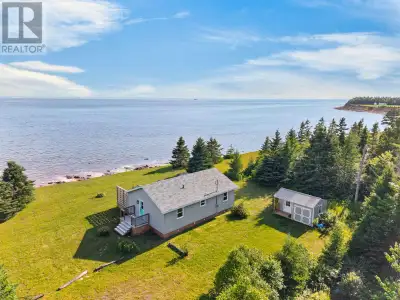 Welcome to 55 Garwalt Lane, a beautifully renovated waterfront cottage offering the perfect blend of...