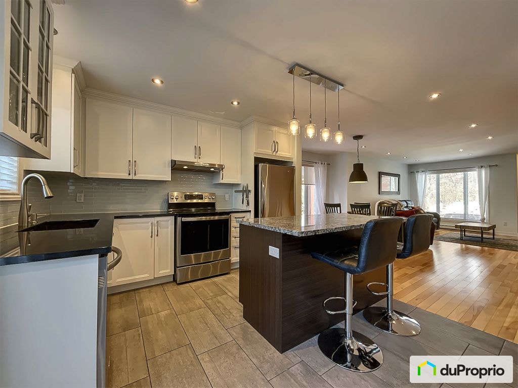 $839,000 - Townhouse in Mercier / Hochelaga / Maisonneuve — photo 1