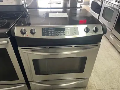 Cuisinière stainless encastrable vitrocéramique Frigidaire, View more