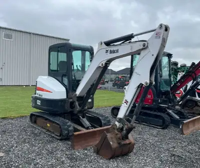Hyd coupler, 20in. bucket, 60% tracks New/Used : Used Condition : Good Hours : 2500 hrs Fuel Type :...