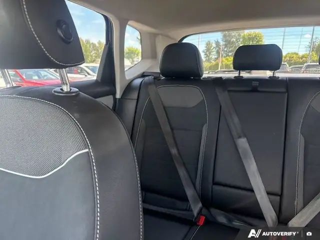 2024 Volkswagen Taos Comfortline | Digital Cockpit in Cars & Trucks in Abbotsford - Image 13