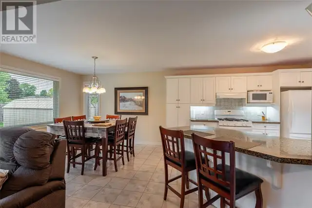 189 Stathis BOULEVARD Sarnia, Ontario in Houses for Sale in Sarnia - Image 10