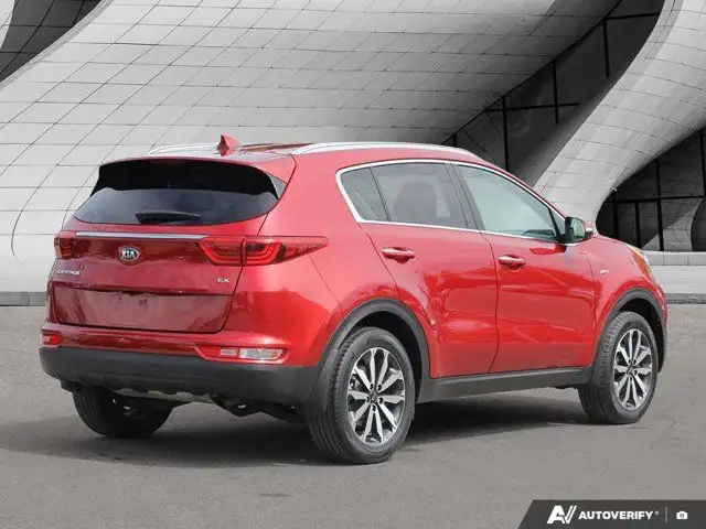 2020 Kia Sportage EX AWD | Apple CarPlay | Blind Spot in Cars & Trucks in London - Image 6