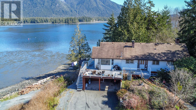 740 Campbell St Tofino, British Columbia in Houses for Sale in Port Alberni