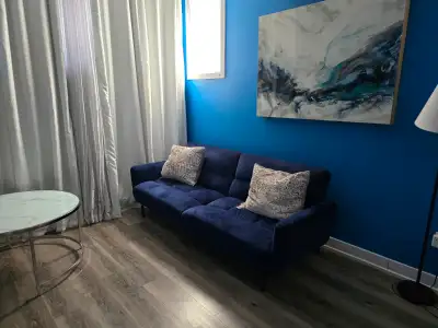 Room is availabls for rent close to Queen and Jamespotter. Rent includes utilities. Close to all ame...