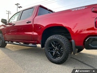 3.0L Duramx Diesel, Off-Road Suspension, Factory 2 Inch Lift, Heated Seats & Steering, Sunroof, Bose... (image 9)