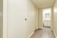 Discover your new home at Cliff Manor Apartments, where modern living meets urban convenience. Ideal... (image 5)