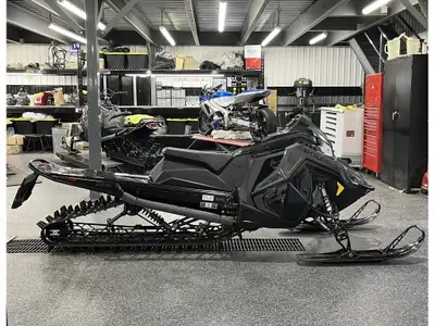 2025 Polaris 650 RMK SP 155 Les photos peuvent être à titre indicatif et sans inscription. Les promo...