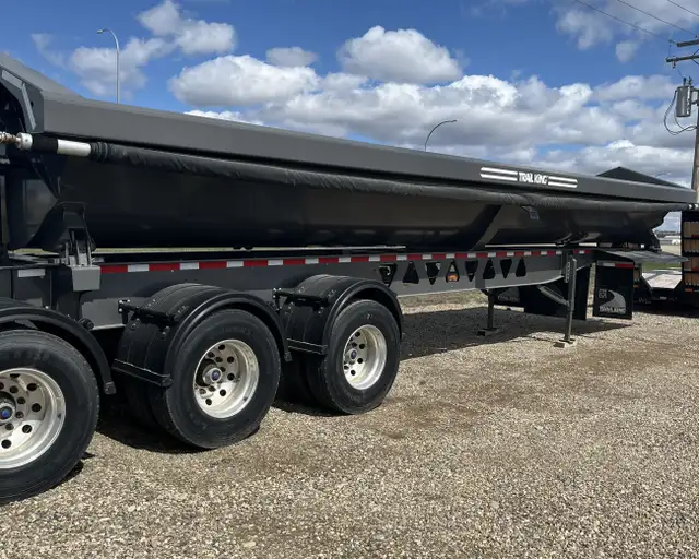 2023 TRAIL KING TK60SSD-41 side dump trailer in Heavy Trucks in Regina - Image 6