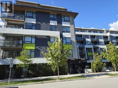 Spacious 1 bedrm plus den unit well kept by the original owner, conveniently located just steps away...