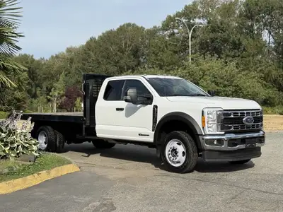2023 Ford F-550 Super Duty 2023 Ford F-550 XLT 4x4 SuperCab Flatdeck 12 Foot x 8 Foot Deck Bluetooth...