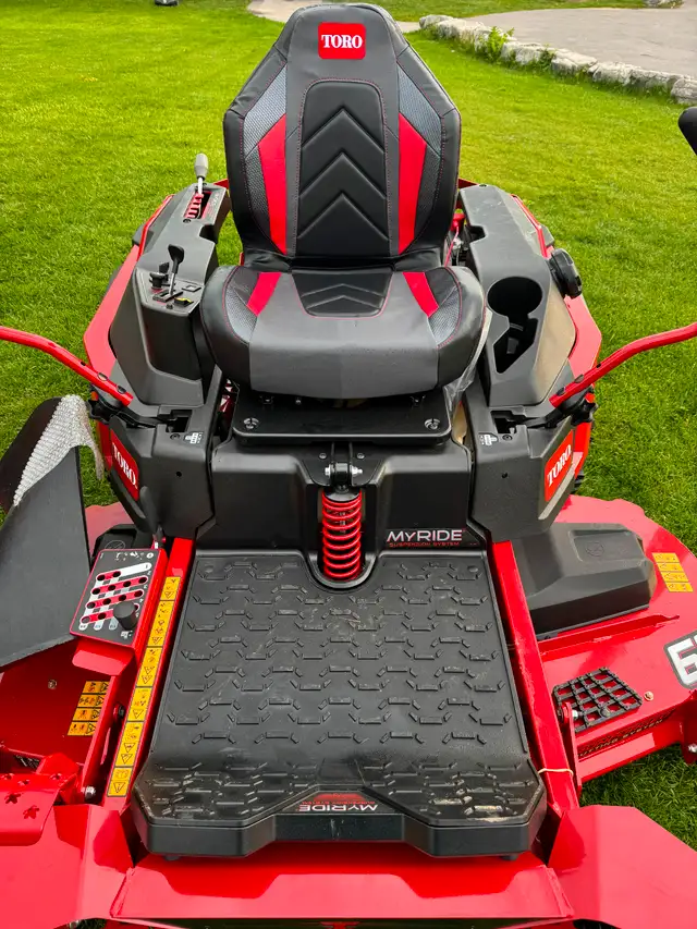 Toro 60" TITAN® MyRIDE® (76614) Zero Turn Mower in Lawnmowers & Leaf Blowers in Belleville - Image 5