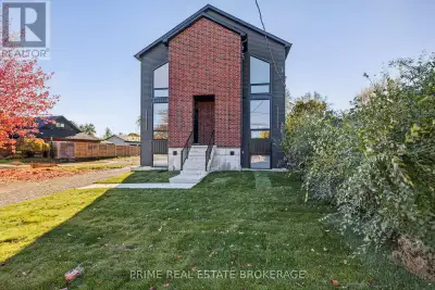 Step into a world of modern luxury in this newly constructed triplex in Wortley Village, a neighbour...