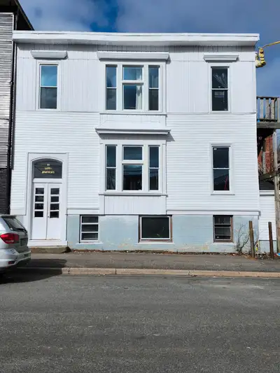 93 St. James #2 - Bright 2BR Uptown