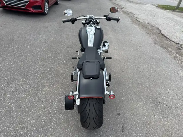 2023 Harley-Davidson Breakout ~ AIR RIDE ~ 260 REAR ~ 23\" FRONT in Street, Cruisers & Choppers in City of Toronto - Image 21