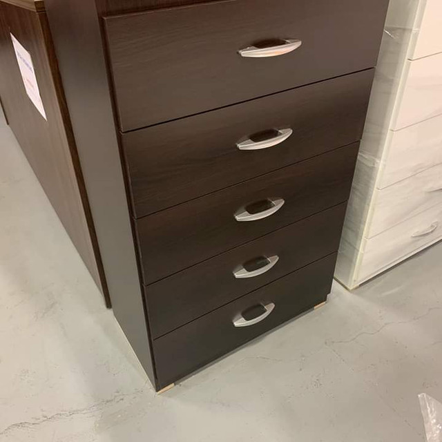 Modern 6 Drawer Tall Chest – Elegant Bedroom Storage in Dressers & Wardrobes in City of Toronto - Image 2