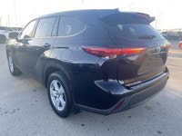 *Vehicle history form conveniently located in vehicle photos. AMVIC LICENSED DEALER ... Engine: Inte... (image 3)