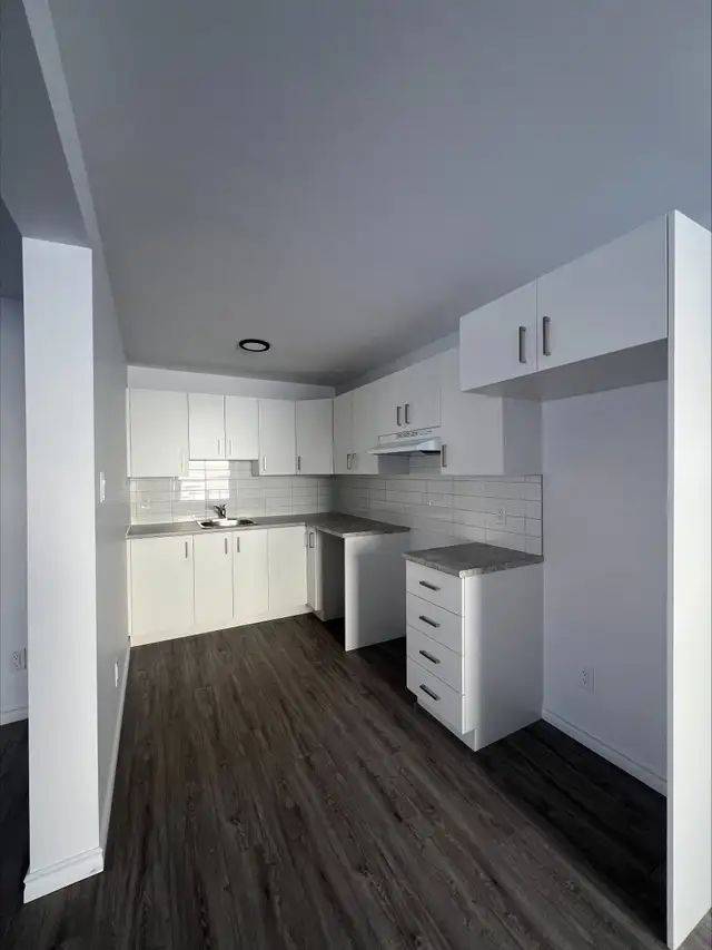 Joli condo 2 chambres - Beautiful 2 bedroom condo