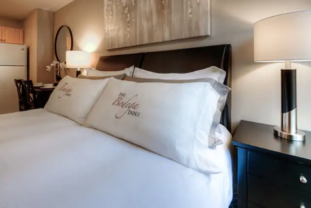 Furnished Executive suites on Harmony Square - THE BODEGA INN in Long Term Rentals in Brantford - Image 18