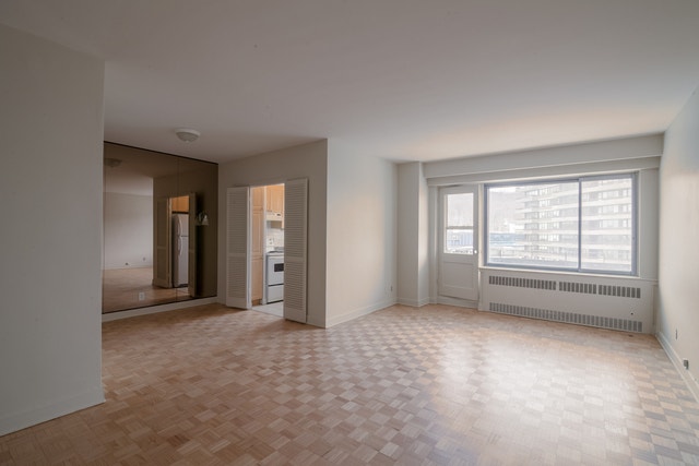 3555 Cote-des-Neiges Road — photo 3