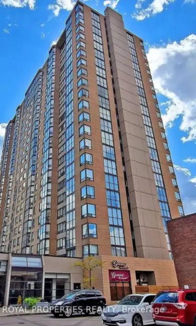 2 Bed 2 Bath Condo Near Square One $2750 All Inclusive 1st Aug