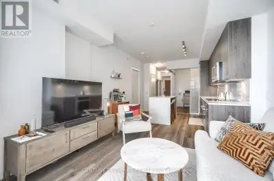 1805 - 38 IANNUZZI STREET Toronto (Niagara), Ontario