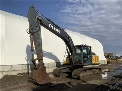 Hours: 12891 | Location: Regina, SK, CA | Arms: Long Arm; Buckets: w/ Bucket; Tracks: Wide Track; Br...