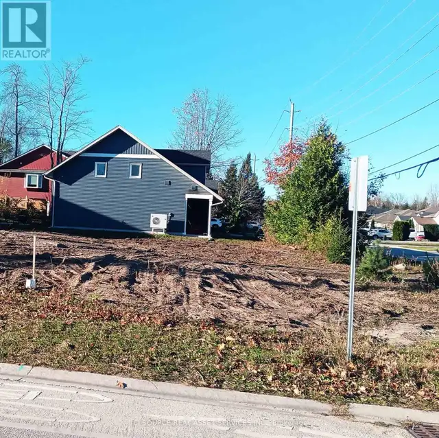 128 58TH STREET S Wasaga Beach, Ontario in Land for Sale in Oakville / Halton Region - Image 3
