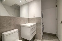 Renovated Akelius one bedroom apartment for rent. Located near Decelles Ave in the Cote-des-Neiges n... (image 6)