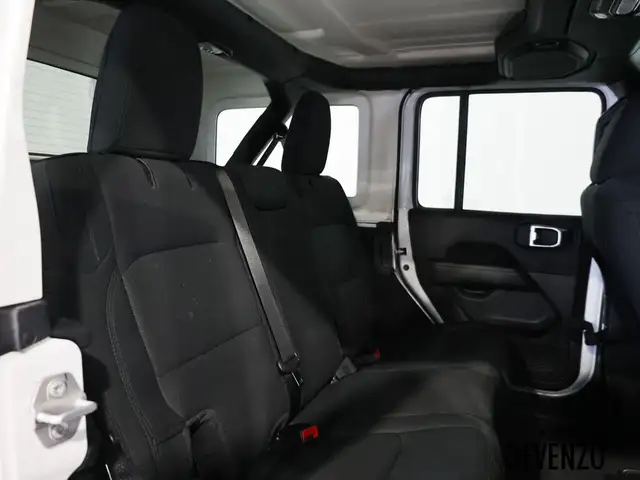 2023 Jeep Wrangler Sahara 4 portes 4x4 Sahara Unlimited 2.0L 4cy in Cars & Trucks in Laval / North Shore - Image 9
