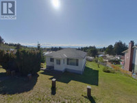6431 HILLCREST AVE Powell River, British Columbia