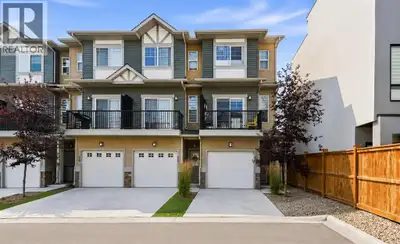 Welcome to this LOW CONDO FEE- TRICO-BUILT END UNIT townhouse in the highly sought-after community o...