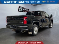 The 2021 Chevrolet Silverado 3500HD High Country blends heavy-duty strength with luxury-grade refine... (image 4)