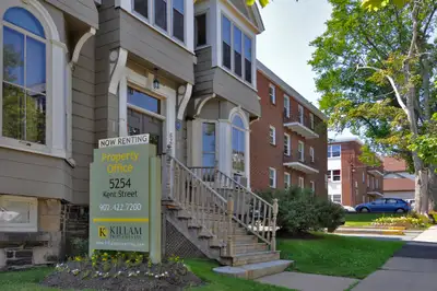 Kent Street - Bachelor Heat and hot water included parking available for a fee Laundry on site large...