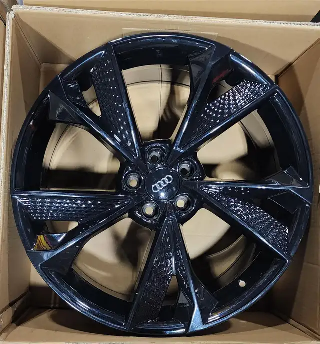20in Audi Q7/Q8 Rims Black 5 Spoke in Tires & Rims in Markham / York Region - Image 5