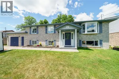 SEPARATE IN LAW. A super family home in the charming town of Cayuga. There have been many improvemen...