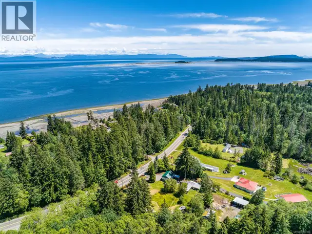 4399 Island Hwy S Courtenay, British Columbia in Houses for Sale in Comox / Courtenay / Cumberland - Image 41