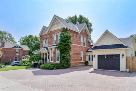 241 Mississaga St W in Houses for Sale in Barrie - Image 3