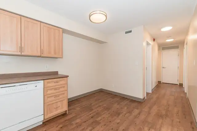 1 Female Student Bed in Unit 6 at 298 Spruce - $1,000 Gift Card! in Room Rentals & Roommates in Kitchener / Waterloo - Image 12