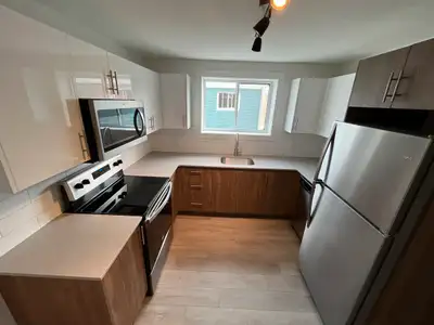 Available July 1! Beautiful newly renovated 3 bedroom apartment located at 107 Pinecrest in Dartmout...