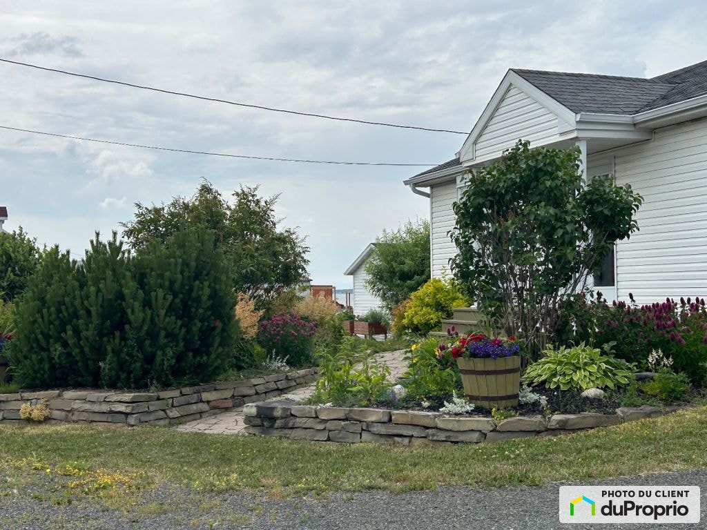 $459,000 - Bungalow for sale in Rimouski (Rimouski) — photo 2