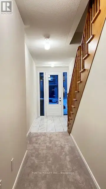 221 Tennant Circle Vaughan (Vellore Village), Ontario, photo 4 of 4