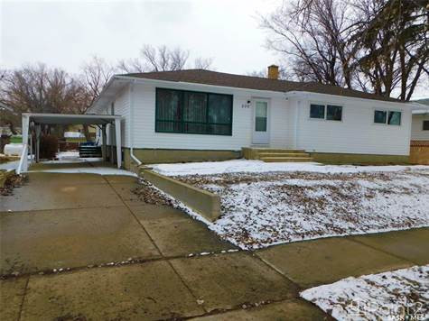 230 3rd AVENUE W in Houses for Sale in Moose Jaw