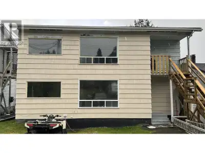 Freshly painted and new flooring throughout the two suites. Top suite has 3 bedrooms and a nice size...