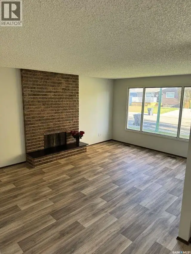 58 Stewart CRESCENT Yorkton, Saskatchewan in Houses for Sale in Regina - Image 5