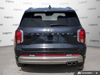 NAVY/WARM GREY, PREMIUM NAPPA LEATHER SEATING SURFACES, MOONLIGHT CLOUD, Wireless Phone Connectivity... (image 4)