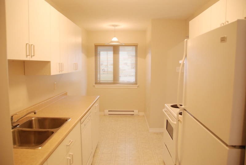 **2 FREE Parking Spaces**2 Balconies sunrise/sunset *Barbecue OK 3
