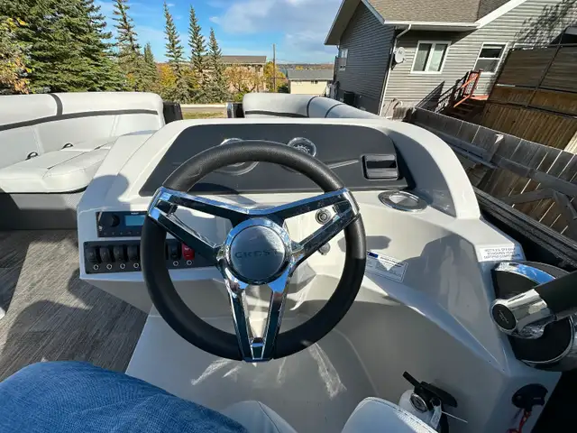 2023 Pontoon Crest Classic LX200L in Powerboats & Motorboats in Regina - Image 10