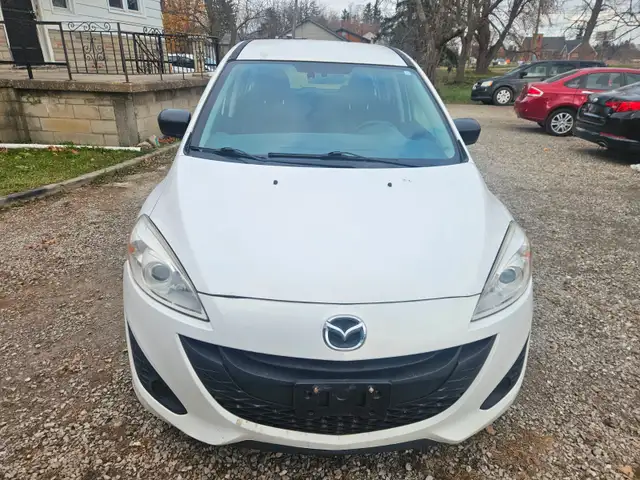 2012 MAZDA 5 6 PASSENGER'S LOOKS GREAT in Cars & Trucks in Hamilton - Image 4